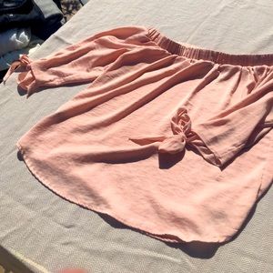 Adorable pink shoulderless blouse (Apt. 9 S shoulderless blouse)